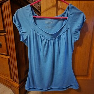 Currants Small Blue Tee